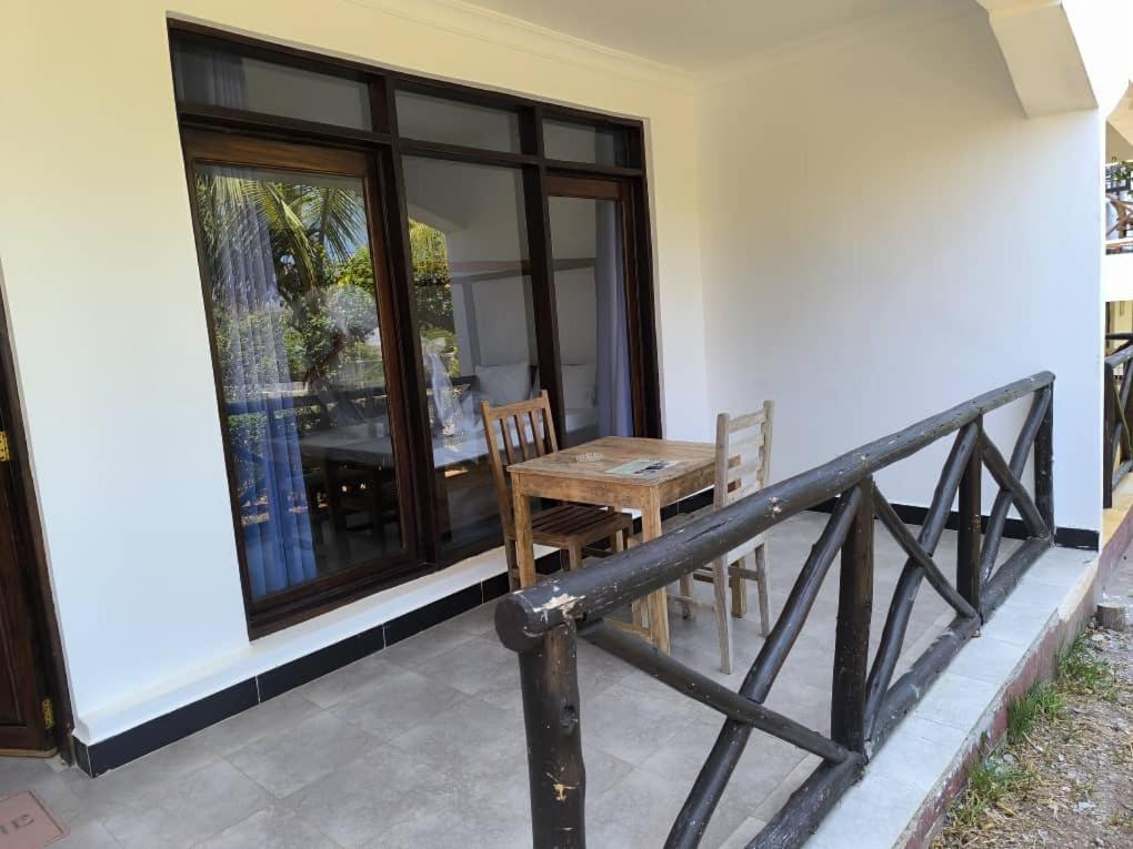 Majani Breeze Villa Nungwi Kültér fotó